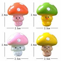 Figurine en résine 3D Kawaii en forme de champignon animal, peinte à la main, créative, mignonne et étrange, modèle de mascotte, cadeau tendance pour bureau, vente en gros