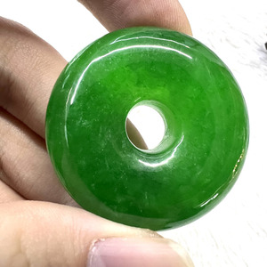 थोक म्यांमार पारदर्शी ग्रीन Jadeite जेड डोनट लटकन हाथ नक्काशीदार पत्थर गहने लटकता हुआ के लिए DIY सामान - Product Image 2