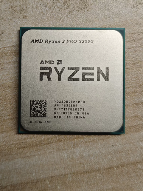 R3 2200G 3.5 GHz Quad-Core Quad-Thread CPU Processor YD2200C5M4MFB Socket AM4 Used