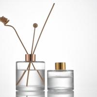 Vente en gros de diffuseurs de parfum en verre cylindriques transparents de luxe personnalisés avec gravure, bouteille d'huile essentielle écologique recyclable