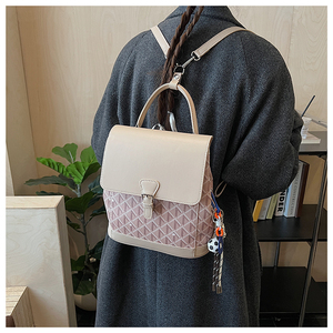 Zaino da <span class=keywords><strong>Viaggio</strong></span> Retrò da <span class=keywords><strong>Donna</strong></span> in Poliestere PU con Stampa Geometrica di Lusso, Dettagli in Rilievo e Tracolla a Contrasto - Product Image 5