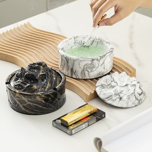 Cenicero Hecho a Mano de Alta Estética, Diseño Creativo y Único, Tapa que Evita que la Ceniza se Vuelque, Elimina el Olor a Humo, Estilo Nórdico, Apto para Cigarros - Product Image 5