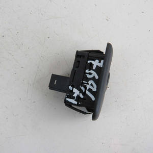 Pulsante Alzacristallo Posteriore Sinistro Usato Citroen C5 2000-2008 (76218) - Product Image 2