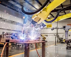FANUC PLC หุ่นยนต์เชื่อมเครื่องยนต์หุ่นยนต์อัตโนมัติสำหรับโครงสร้างเหล็กการผลิตโลหะอุตสาหกรรม - Product Image 3