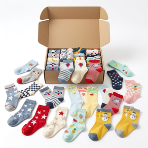 Chaussettes pour enfants, lot surprise, styles aléatoires, déstockage, vente en gros, lot mixte, surplus de stock, antidérapantes, sans marque - Product Image 1