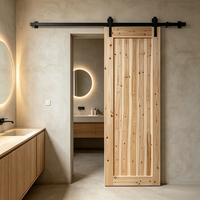 Porte coulissante rustique en bois massif de sapin à grain naturel pour l'aménagement intérieur de fermes