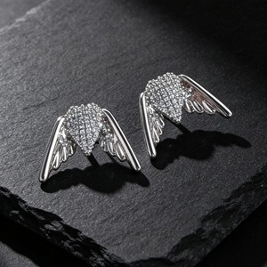 Exquisite Micro Paved Zircon Heart <b>Wing</b> Stud <b>Earrings</b> Cute Swallow Bird <b>Earrings</b> Unique Design Women Fashion Jewelry Accessories - Product Image 1