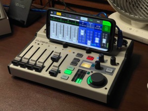 <span class=keywords><strong>Carte</strong></span> <span class=keywords><strong>son</strong></span> numérique professionnelle 8 canaux Flow8, console de mixage numérique dédiée au karaoké, contrôleur DJ, marque originale Beheringers. - Product Image 1
