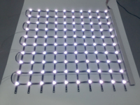 Écran vidéo flexible à LED haute luminosité pour façade de bâtiment incurvée, personnalisable, en aluminium WPC pour publicité extérieure
