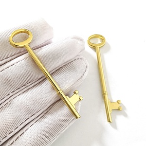 Cadeau personnalisé brillant or 3d squelette clés ornements hôtel souvenir magique forme de clé porte-clés hôtel Llavero pour cadeau - Product Image 1