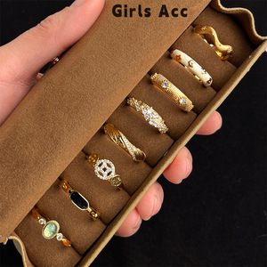 Bague d'index en zircon haut de gamme, style rétro chic, tendance, élégante, de taille moyenne, pour femme - Product Image 1