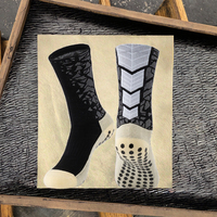 Chaussettes de sport pour homme en coton et élasthanne respirantes à séchage rapide antidérapantes pour le basketball, le football et le soccer avec bordure en tissu éponge
