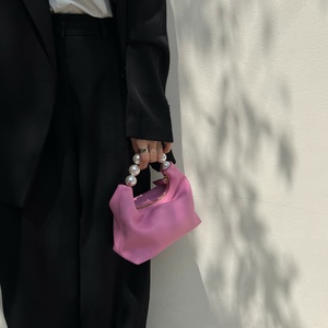 Bolsos de hombro cruzados de cuero genuino de lujo personalizados para mujer, monederos y bolsos de mano con perlas de diseño para mujer - Product Image 5