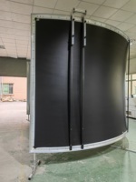 Simulador de Vuelo de 220 Grados con Pantalla Curva de 5 Metros de Diámetro y 2 Metros de Altura en PVC Gris