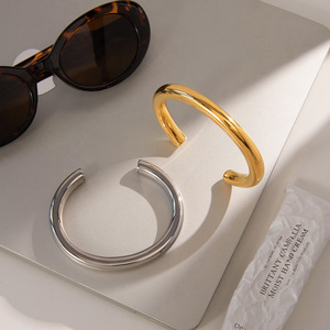 ARETAS 2025 Bracciale Rigido Aperto in Acciaio Inossidabile Spesso, Impermeabile, Oro e Argento, Gioielli alla Moda Unisex, Bracciale a Polsino Lucido - Product Image 3