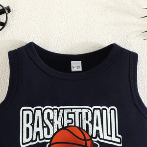 ชุดเสื้อผ้าเด็กผู้ชายลำลองสำหรับกีฬากลางแจ้งในฤดูร้อน ประกอบด้วยเสื้อพิมพ์ลายบาสเก็ตบอลแบบไม่มีแขนจับคู่กับกางเกงขาสั้นที่สวมใส่สบายสำหรับ - Product Image 2