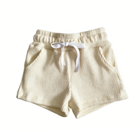 Shorts d'été pour enfants, shorts en tissu plissé dynamique 5D, couleur caramel, taille élastique, shorts décontractés avec poches