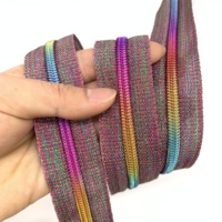 Fermetures éclair en nylon fantaisie en promotion – Fabrication de qualité # 5 Fermetures éclair métalliques à extrémités ouvertes avec bande plastique colorée pour sacs