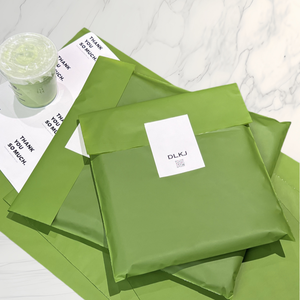 Sacs shopping personnalisés avec logo imprimé, emballages cosmétiques et de soins personnels, sacs cadeaux en plastique laminé avec autocollant - Product Image 5