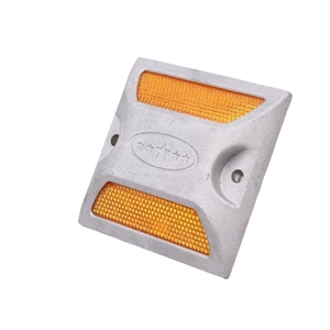 Dissuasori Stradali Quadrati in Alluminio Pressofuso Riempiti di Sabbia, Antiruggine, Riflettenti, con Logo in Rilievo, Anti-pressione, a Doppia Faccia, Produzione di Fabbrica - Product Image 5
