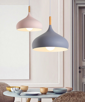 Suspension moderne minimaliste en métal noir mat à intensité variable CCT pour îlot de cuisine, salle à manger, restaurant