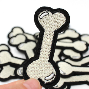 大人気！かわいい漫画風カスタム刺繍ハスキー子犬バルーンドッグフレンチブルドッグボーンパッチ 子供服向けアイロン接着ワッペン - Product Image 2