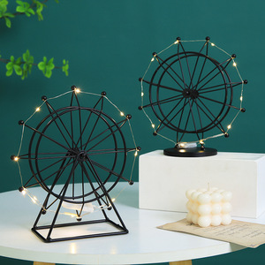 Décoration de bureau en métal doré en forme de grande roue Kch, ornement rotatif pour la maison et le bureau, cadeau de décoration - Product Image 4