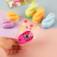 Perforateur créatif fait à la main pour grandes fleurs Découpage du papier de la maternelle Machine à gaufrer les trous en gros