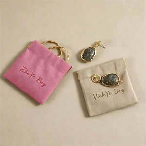 Bolsa de Microfibra Personalizada con Logotipo, Funda para Auriculares, Bolsa de Regalo Pequeña, Cierre de Seguridad Minimalista, Bolsa para Joyería Suave al Tacto - Product Image 3