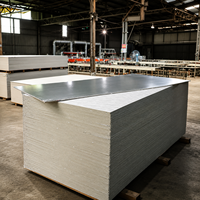 Panel de Techo de PVC de Venta Caliente de Fábrica China, Tamaño Personalizado, Color Popular, Techo de PVC para Decoración Interior, Impermeable e Ignífugo