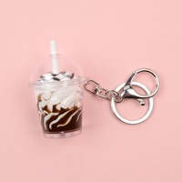 Vente en gros de tasses à thé Boba de dessin animé porte-clés en plastique acrylique liquide clé Chine pour voiture lait thé tasses thème porte-clés