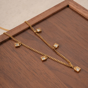 Collar con Colgante de Circonita Cuadrada de Lujo para Mujer, Acero Inoxidable 304, Múltiples Cadenas para Clavícula y Cadena de Oro Real de 18K - Product Image 1