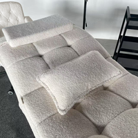 Nouveau Lit de Luxe en Polaire d'Agneau avec Tête de Lit Réglable et Base Hydraulique Dorée pour Salons de Beauté
