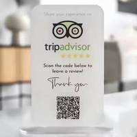 Signe acrylique avec code QR personnalisé pour Facebook Instagram Présentoir de table portable pour le balayage des médias sociaux et la publicité polie