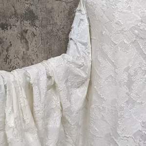 Tissu Jacquard Semi-transparent à Bords Frangés en Nylon/Coton/Polyester Teint en Fil pour Vêtements de Créateurs - Product Image 3