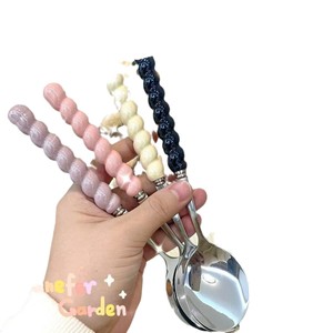 Cuillère en acier inoxydable en forme de vague, manche perlé, résistante à la rouille, pour riz, soupe, dessert, usage domestique - Product Image 5