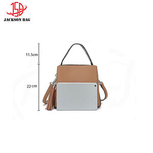 Zaino convertibile con patta in pelle semplice per donna zaino <span class=keywords><strong>da</strong></span> giorno classico in pelle Vintage di moda marrone chiaro facile <span class=keywords><strong>da</strong></span> trasportare <span class=keywords><strong>cose</strong></span> quotidiane - Product Image 3