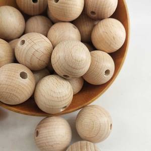 Perles en bois de hêtre naturel de 25mm perles rondes en bois de bricolage pour la fabrication de pinces à sucette - Product Image 3