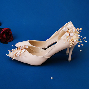 Huanxing nuevo estilo chino vestido de novia zapatos Sentie antiguo hecho a mano tacón alto flor aleación perla zapato - Product Image 1