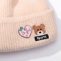 Le nouveau chaud mignon accessoires Badge dessin animé cahier coeur lettre épinglettes en gros personnalisé dur doux émail broche forme Notes