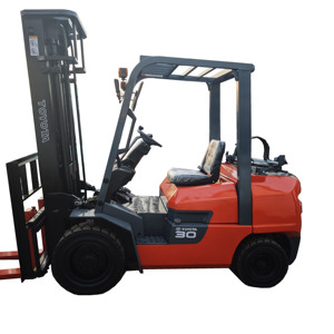 Chariot élévateur à gaz/essence/GPL d'occasion japonais de haute qualité TOYOTA 3 tonnes FGZN30, moteur fiable, machine pour inspection vidéo - Product Image 1