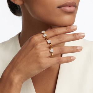 Bague Cœur Minimaliste Empilable en Acier Inoxydable 304 Plaqué Or 18K avec Zircons Pavés pour Filles – Idéale au Quotidien - Product Image 2