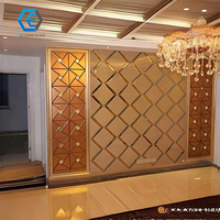 Vente en gros personnalisation de carreaux décoratifs colorés en verre clair mosaïque miroir grand fond petit miroir mural
