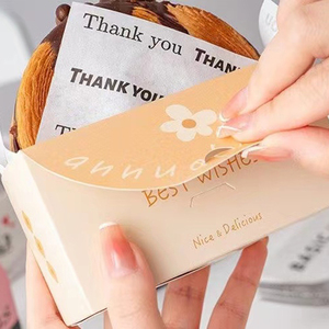 Boîte d'emballage Soufflé pour pouding au <span class=keywords><strong>caramel</strong></span> Boîte d'emballage pour sandwich à <span class=keywords><strong>base</strong></span> <span class=keywords><strong>de</strong></span> croissant semi-circulaire avec anneau annuel personnalisé - Product Image 2