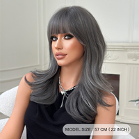 Pelucas de Cabello Sintético de 22 Pulgadas, Color Gris Oscuro a Gris Plateado Medio con Flequillo, Resistentes al Calor, Fibra Natural Mate