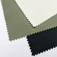 Tissu en cuir PU multicolore tendance avec gaufrage, texture douce, résistant à l'abrasion et anti-moisissure, 110 GSM, pour usage vestimentaire