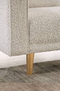 Sillón Moderno con Detalles en Terciopelo |   Patas Metálicas Ergonómicas |   Muebles de Salón Elegantes y Confortables - Product Image 5
