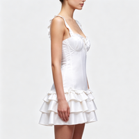 Robe Courte de Soirée Élégante pour Femme en Satin Blanc avec Corset, Bretelles Volantées, Jupe Étages et Détail Nœud Col Cœur