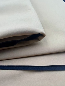 Tissu <span class=keywords><strong>polaire</strong></span> composite T800 de qualité supérieure, 320 g/m², antistatique, épais et chaud, largement utilisé dans les vestes d'extérieur et les manteaux décontractés pour filles - Product Image 1