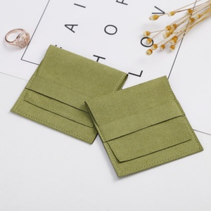 Pochette à bijoux personnalisée avec rabat, imprimée avec logo, couleur et taille sur mesure - Product Image 1